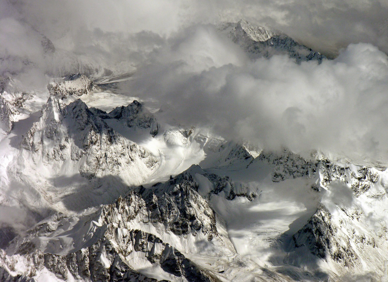 Illustration for article titled Think You Get A Lot Of Snow? These Are The Largest Snowfalls On Record